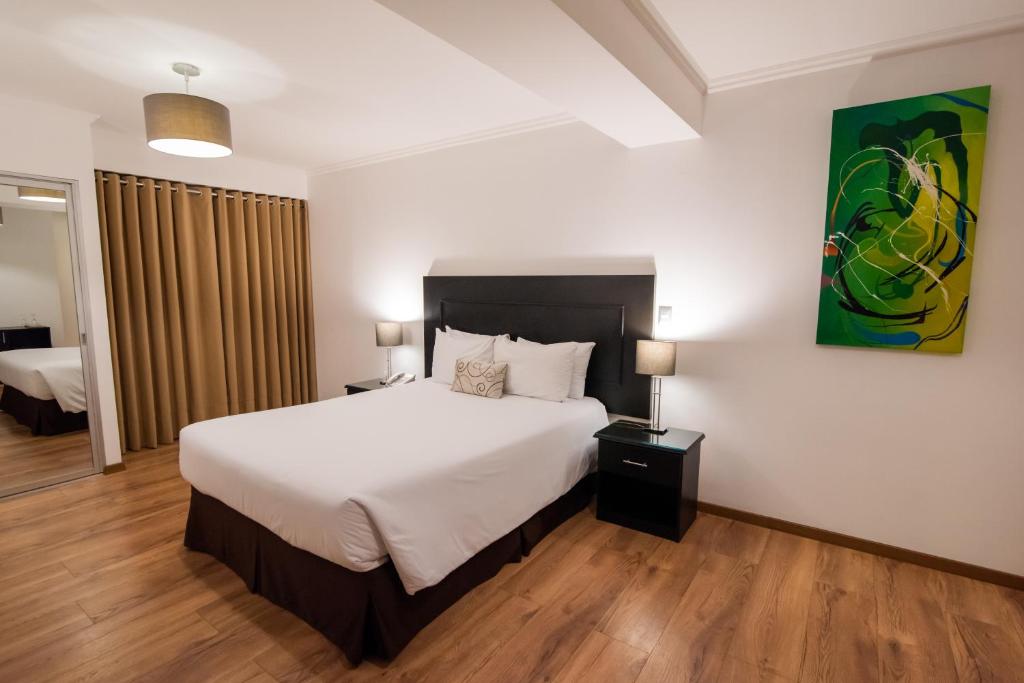 El Polo Apart Hotel & Suites