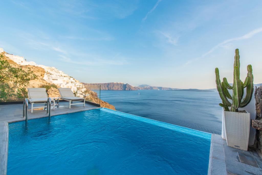 Santorini Secret Suites & Spa