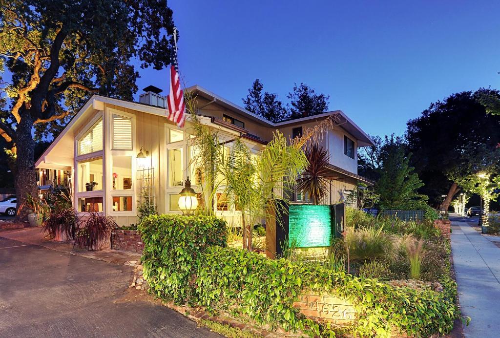 Saratoga Oaks Lodge (Saratoga) 