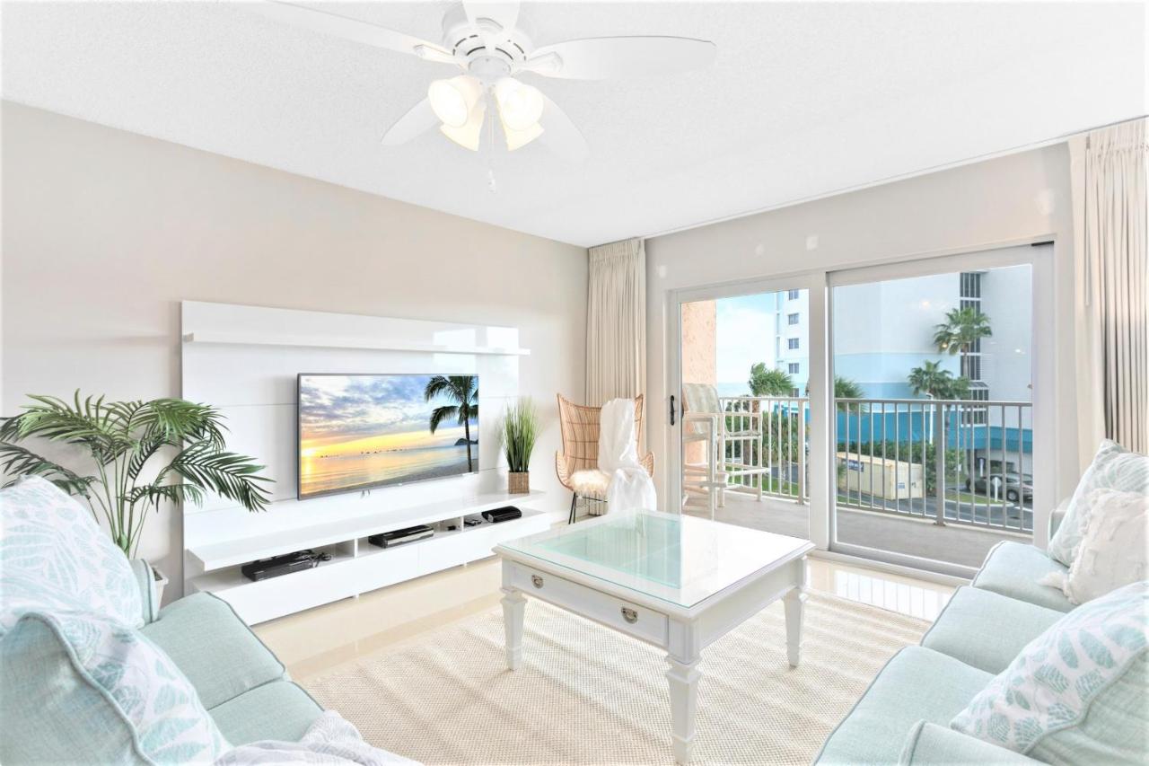 Three-Bedroom Apartment - Ocean View - Unit 49