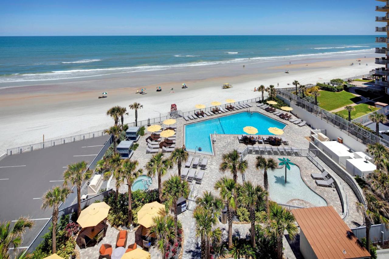 Queen Room with Balcony - Oceanfront