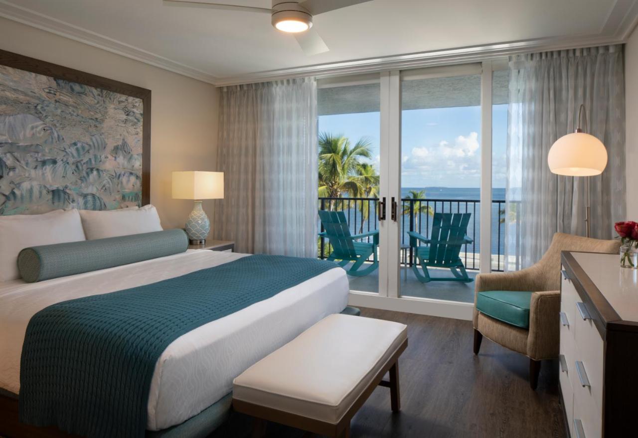 One-Bedroom King Suite with Ocean View - Accessible/ Roll In Shower