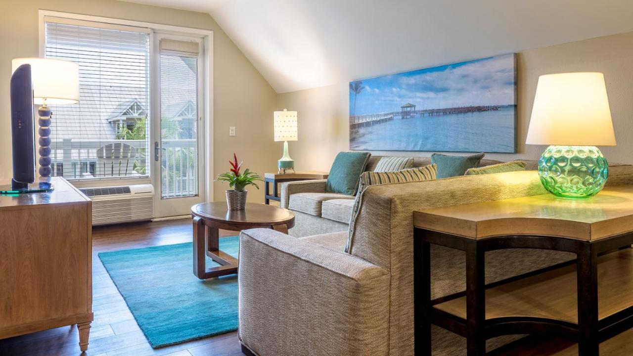 Two Bedroom Ocean Front Suite, King and Two Queen Beds