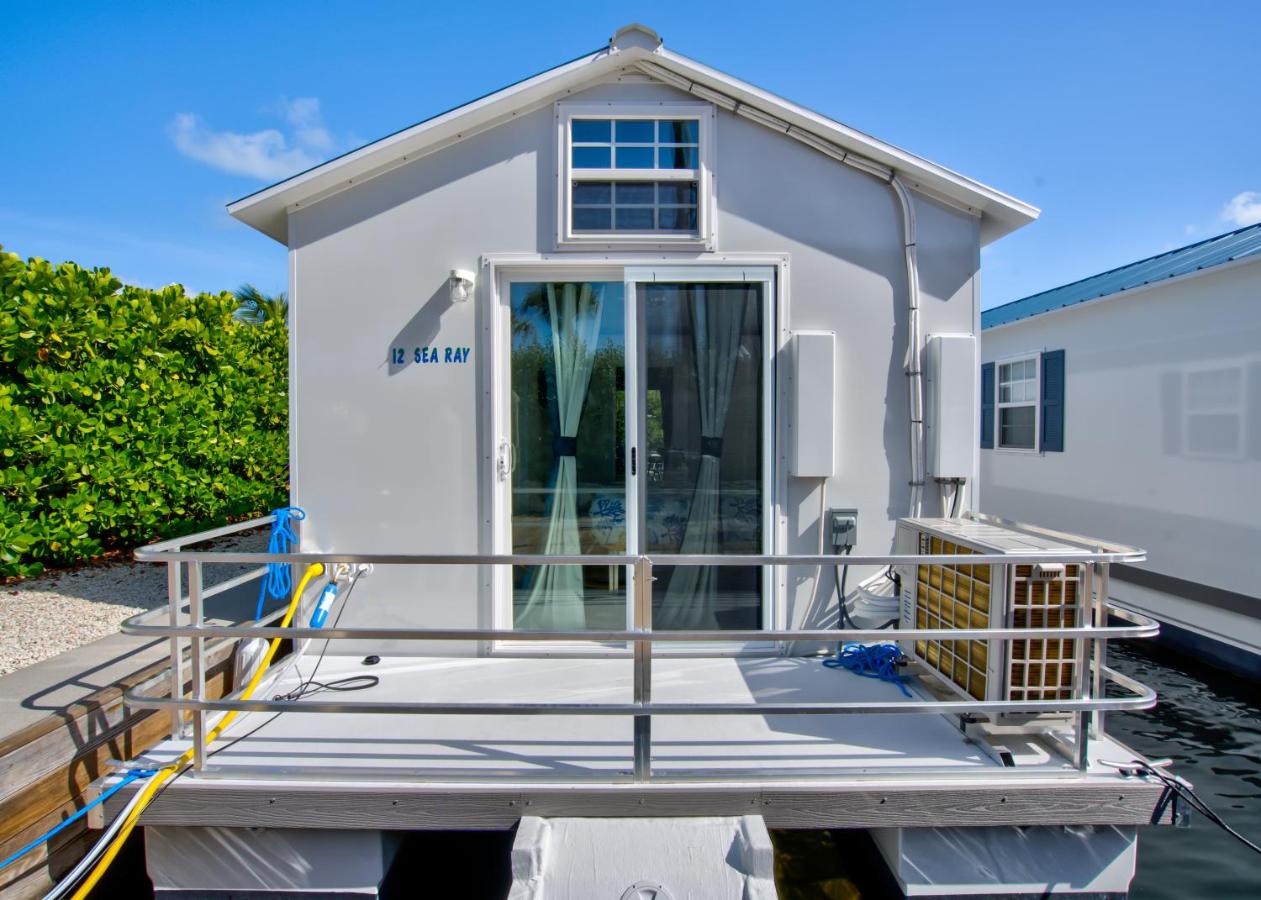 Deluxe Bungalow with Sea View