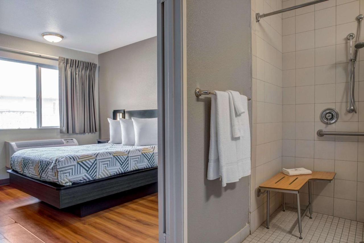 Double Room - Disability Access - Roll In Shower